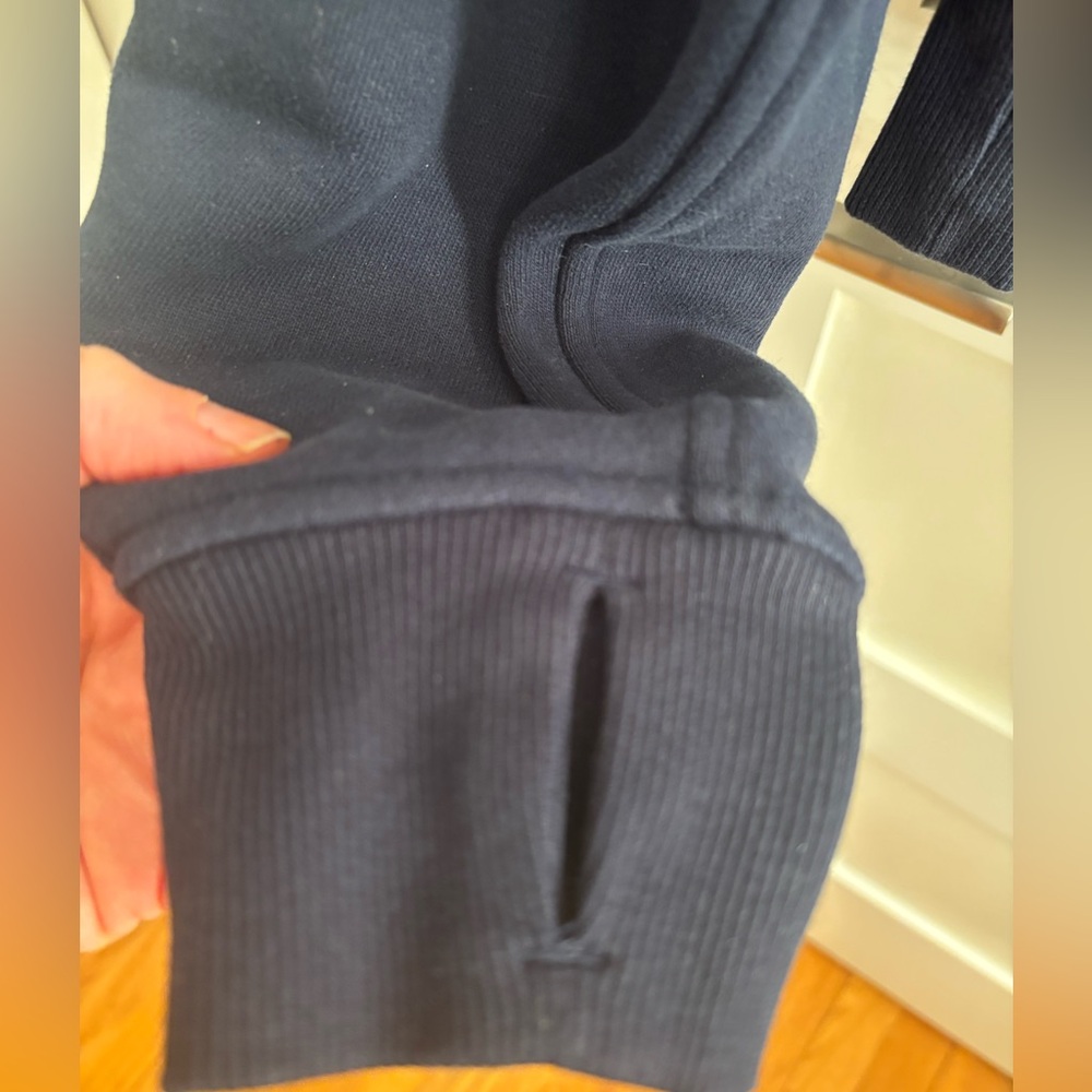 lululemon athletica crop crewneck sweatshirt size XS/S - Picture 3 of 3